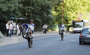 Affrontements avec la police dans le quartier des Minguettes, près de Lyon pour des rodéos à moto. (illustration).