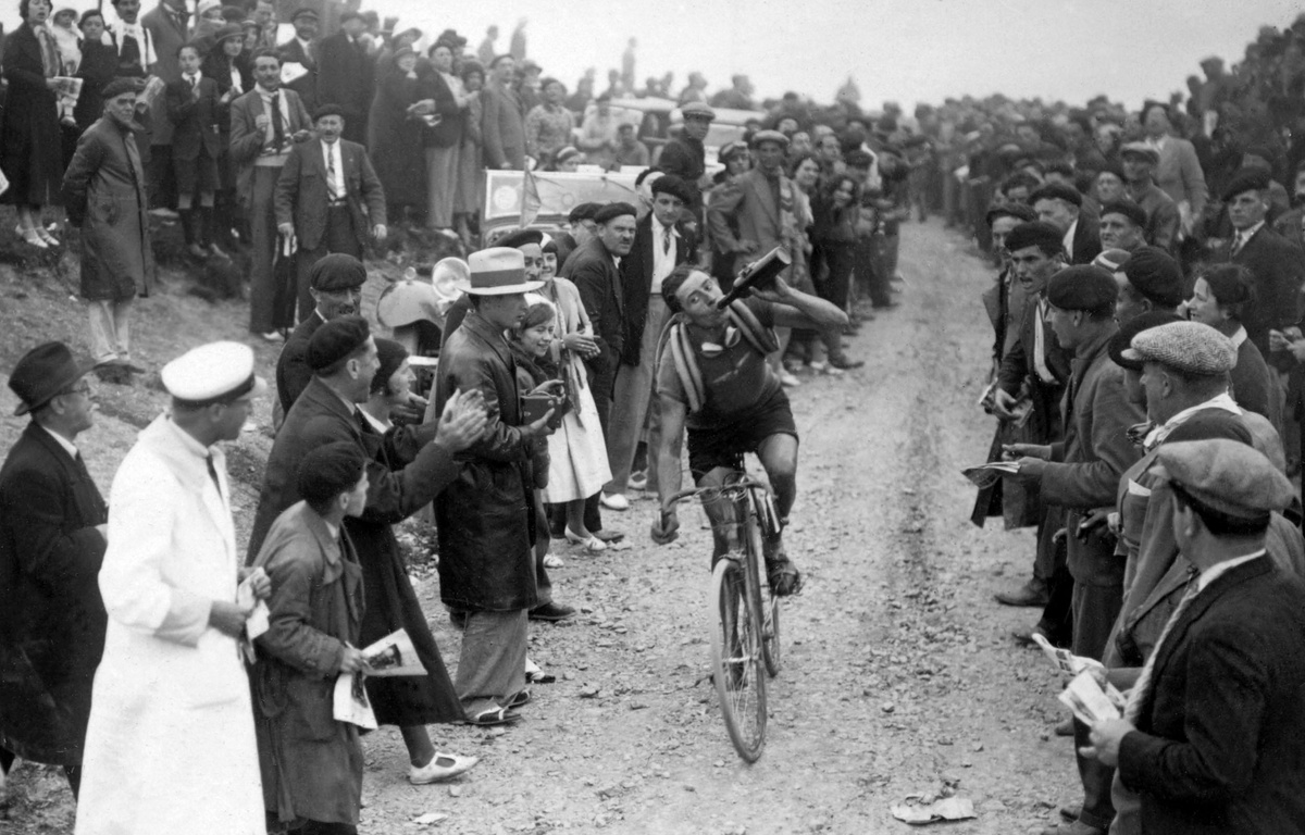 Combien De Litres D eau Boit Un Coureur Cycliste Le Tour de France déraille: Quand les coureurs carburaient à l'alcool