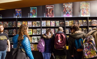 Visiteurs au Festiva de la bande dessinée d'Angoulême le 28 janvier 2017