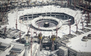 Une vue aérienne de la Grande Mosquée et de la Kaaba à La Mecque , le 25 septembre 2015