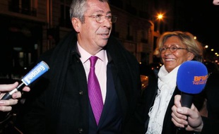 Une information judiciaire pour "blanchiment de fraude fiscale" visant le couple Balkany a été ouverte et deux juges du pôle financier de Paris ont été désignés pour mener l'enquête, a-t-on appris mardi soir de source judiciaire, confirmant une information du Monde.