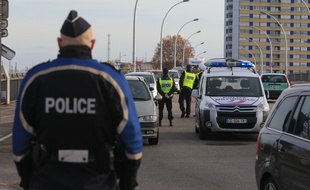 Strasbourg le 14 novembre 2015. Contôles de police à la frontière franco allemande sur le Pont de l'Europe suite aux attentats de Paris.