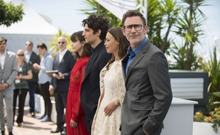Stay Martin, Louis Garrel, Bérénice Béjo et Michel Hazanavicius à Cannes le 21 mai 2017