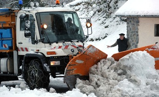 Chasse-neige sur le domaine de Gourette où une avalanche s'est déclenchée le 1er février 2015