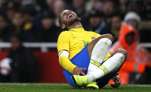 Neymar s'est blessé contre le Cameroun