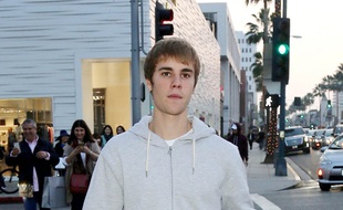 Le chanteur Justin Bieber dans les rues de Los Angeles