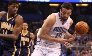 Le Turc Hedo Turkoglu, ailier du Orlando Magic, a été suspendu mercredi pour vingt matches par la NBA après avoir été contrôlé positif au méténolone, un stéroïde.