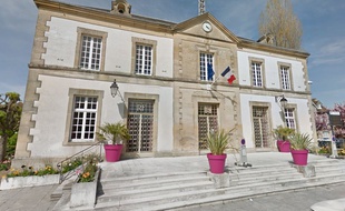 Mairie de Ouistreham, dans le Calvados.