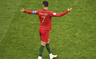 Ronaldo a raté un péno face à l'Iran.