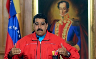 Le président vénézuélien Nicolas Maduro s'exprime après le succès de l'opposition lors élections parlementaires, à Caracas, le 6 décembre 2015