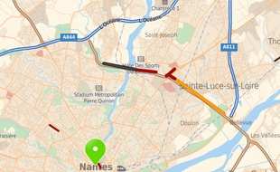 La circulation est compliquée à l'est de Nantes en raison de la fermeture du périph entre les portes de la Chapelle et de la Beaujoire.