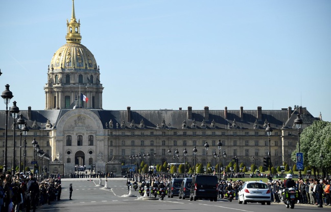 Hommage aux soldats tués au Burkina EN DIRECT: Emmanuel Macron vient d'arriver aux Invalides pour présider l'hommage national...