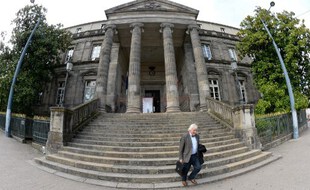 Le procureur de Limoges a donné des détails après l'arrestation d'un suspect après l'incendie d'une maison qui a fait deux morts.