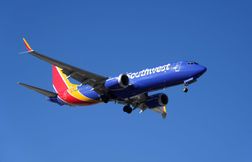 Un avion de Southwest Airlines plonge pour éviter une collision dans les ai…