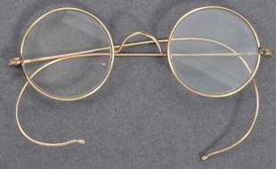 La paire de lunettes ayant appartenu à Gandhi.