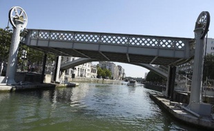 Le corps d'une femme, ligoté et en position foetale, a été découvert lundi dans un sac remonté à la surface du canal de l'Ourcq à Aubervilliers