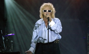 Le chanteur Michel Polnareff en concert à Paris en 2007