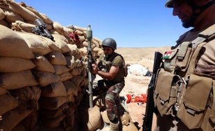 Des combattants kurdes irakiens le 17 août 2015 près de Mossoul