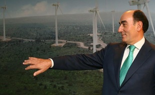 Le groupe énergétique espagnol Iberdrola a annoncé lundi la vente de ses parcs éoliens terrestres en France pour un montant de 350 millions d'euros, plus un paiement conditionnel de 50 millions d'euros.
