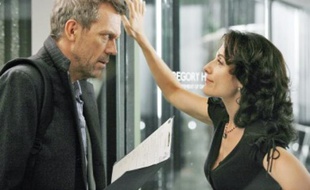 Hugh Laurie et Lisa Edelstein campent les personnages de Dr House et Dr Cuddy.