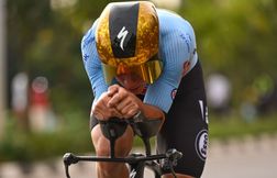 Evenepoel reste champion du monde du chrono, Pogacar à côté de ses pompes