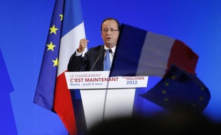 François Hollande a rendu un hommage aux femmes jeudi, Journée internationale des droits des femmes, préconisant notamment que tous les centres hospitaliers de France aient un centre IVG, ou encore en plaidant pour un allongement du congé paternité.