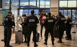 Des contrôles systématiques ont lieu à l'arrivée des ferrys.