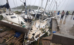 A Port Vila, au Vanuatu, le 14 mars 2015, après le passage du cyclone Pam.