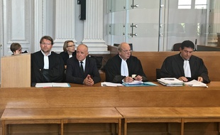 Procès à Boulogne-sur-Mer du général Christian Piquemal.