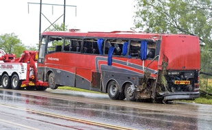 Un bus s'est renversé, causant la mort de huit personnes au Texas, le 14 mai 2016.