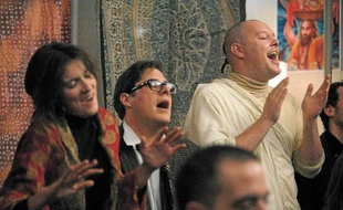 Dans la saison 5, certains publicitaires rejoignent la secte Hare Krishna.