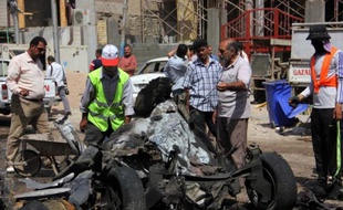 Vingt-quatre personnes ont péri samedi dans une série d'attaques en Irak, dont 15 dans un attentat suicide devant une mosquée chiite au nord de Bagdad, selon des sources au sein des services médicaux et de sécurité.