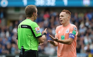 Le milieu de terrain Adrien Trebel.