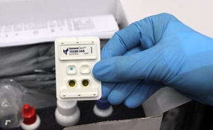 La bactérie Clostridium difficile s'est répandue de façon variable dans les hôpitaux d'Europe mais la souche agressive "027", devenue commune aux Etats-Unis et au Canada, ne s'est pas jusque-là solidement implantée en Europe où elle reste minoritaire, selon une étude publiée mardi par la revue médicale britannique The Lancet.