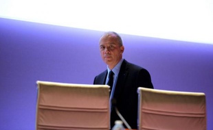 Les actionnaires de France Télécom, dont l'Etat, ont refusé la baisse du dividende versé au titre de l'année 2011 demandée par les syndicats, lors de l'Assemblée générale du groupe qui a été précédée par une manifestation de près de 200 salariés, mardi à Paris.