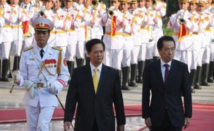 Le Vietnam va aider le Japon à se fournir en terres rares, ces 17 minéraux stratégiques utilisés dans des industries de pointe, ont indiqué les deux pays dimanche, l'archipel nippon s'efforçant de diversifier son approvisionnement après les restrictions récentes de la Chine.