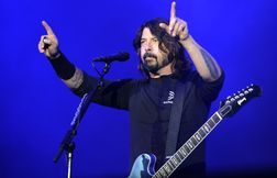 Dave Grohl cède à la tendance « Apple » avec sa fille sur TikTok