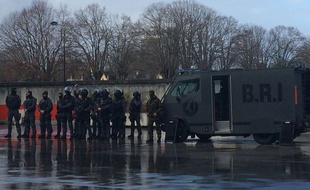 Un nouveau camion blindé est à la disposition de la BRI et des autres unités de la police national, si besoin.