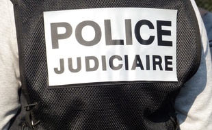 L'enseignant a désormais l'interdiction définitive de travailler auprès de mineurs. (image d'illustration)