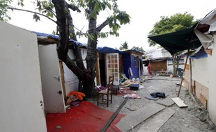 Le 17 juin 2014, le camp Rom où vivait Darius, l'adolescent rom lynché vendredi soir, retrouvé inconscient dans un chariot de supermarché abandonné