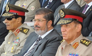 Le président égyptien Mohamed Morsi a désigné mardi le ministre sortant de l'Irrigation Hicham Qandil, au poste de Premier ministre et l'a chargé de former le prochain gouvernement, a annoncé la télévision publique égyptienne