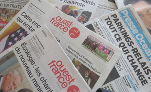 Les journaux Ouest-France et Presse Océan.