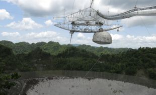 Des scènes de films avaient été tournées autour du télescope géant d'Arecibo.