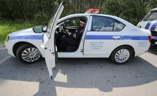 Illustration de policiers russes.