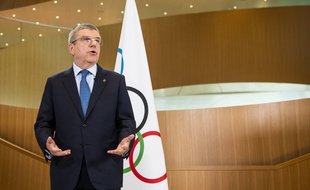 Thomas Bach, le président du CIO, va organiser une réunion téléphonique avec toutes les fédérations internationales pour évoquer l'épidémie de coronavirus et les JO 2020.