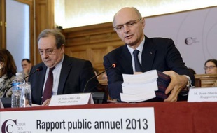 "Priorité absolue" aux économies: la Cour des comptes a décerné mardi ses avertissements sur la mauvaise gestion des deniers publics, appelant le gouvernement à maîtriser strictement les dépenses même si elle juge hors d'atteinte l'objectif d'un déficit à 3% du PIB en 2013.