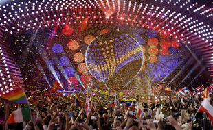 Lors de la finale de l'Eurovision 2015 à Vienne (Autriche).