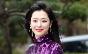 La chanteuse Sulli n'avait que 25 ans.