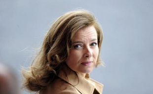 La compagne du président a indiqué jeudi à l'AFP qu'une plainte serait déposée également contre les déclarations de M. Jakubyszyn à Point de vue.