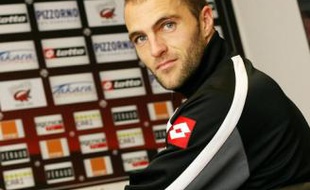« Jouer contre l'OM reste un match comme un autre pour moi », assure Julien Sablé.